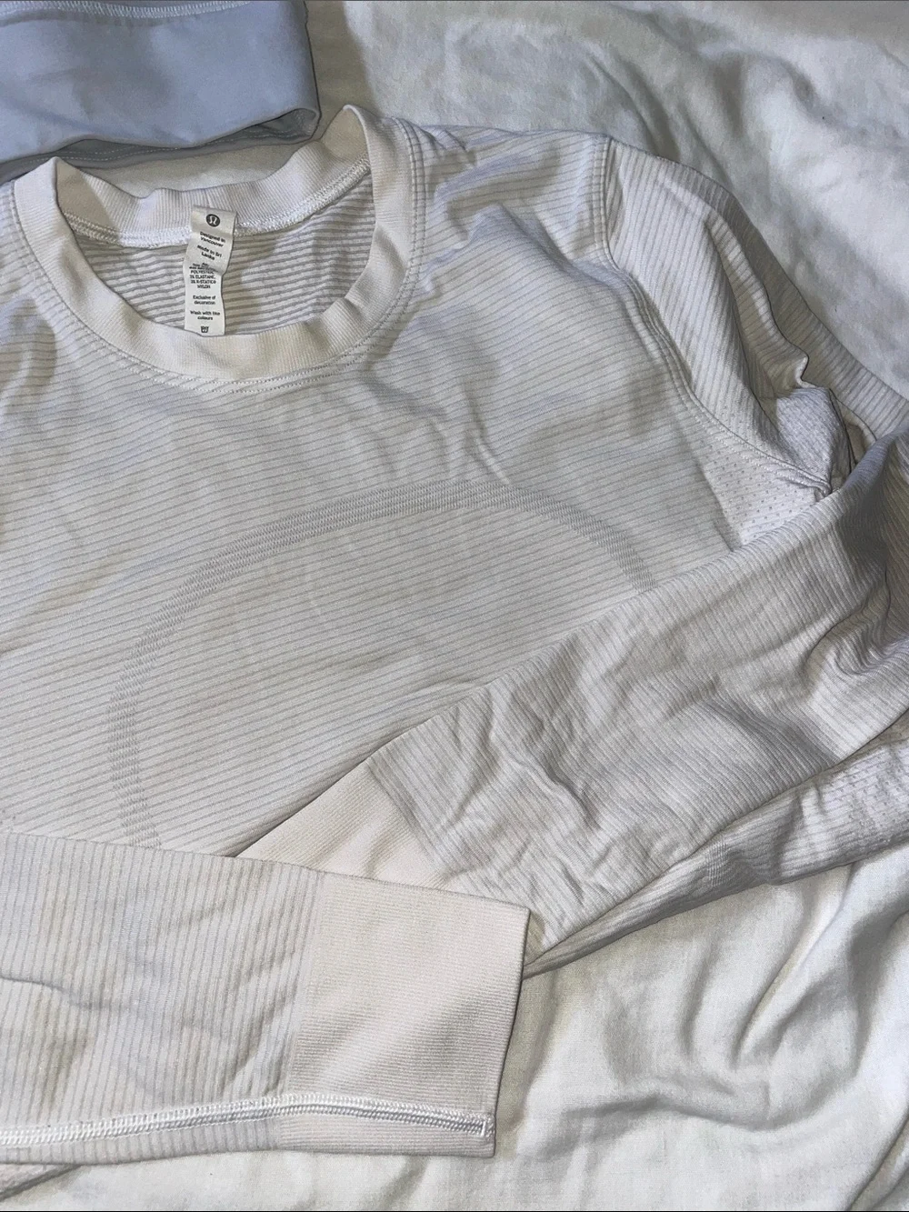 Lululemon Sports Bra & Long Sleeve Active Top Bundle